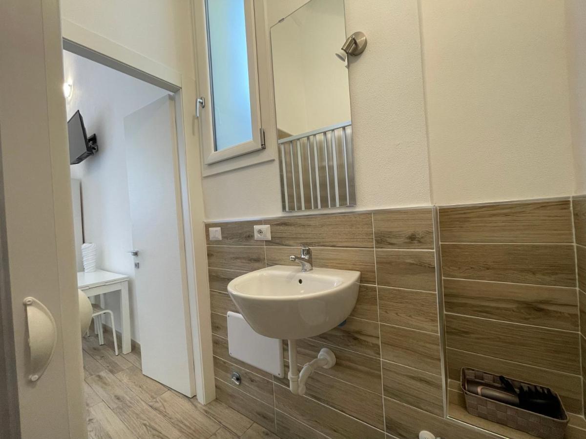 White Shell Rooms Accomodation Fast Check-In Alghero Exteriér fotografie